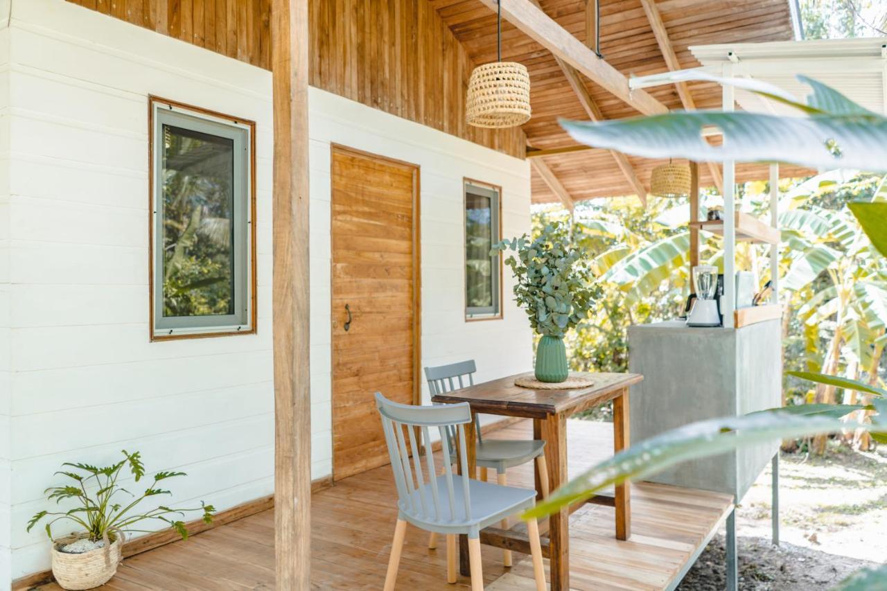 Cuatro Vientos Lodge & Apartments - Mal Pais, Costa Rica Playa Santa Teresa  Exterior photo