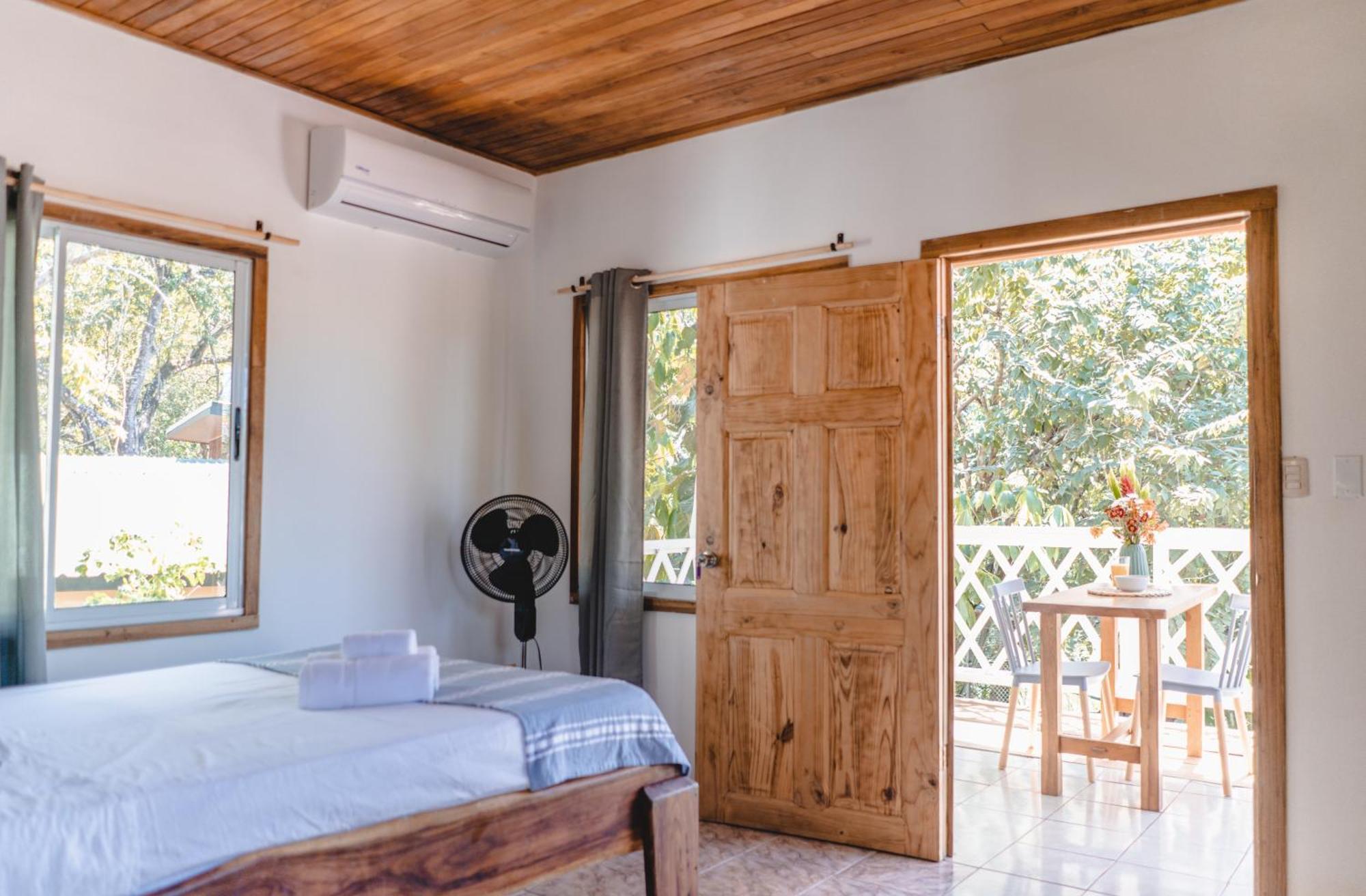 Cuatro Vientos Lodge & Apartments - Mal Pais, Costa Rica Playa Santa Teresa  Room photo
